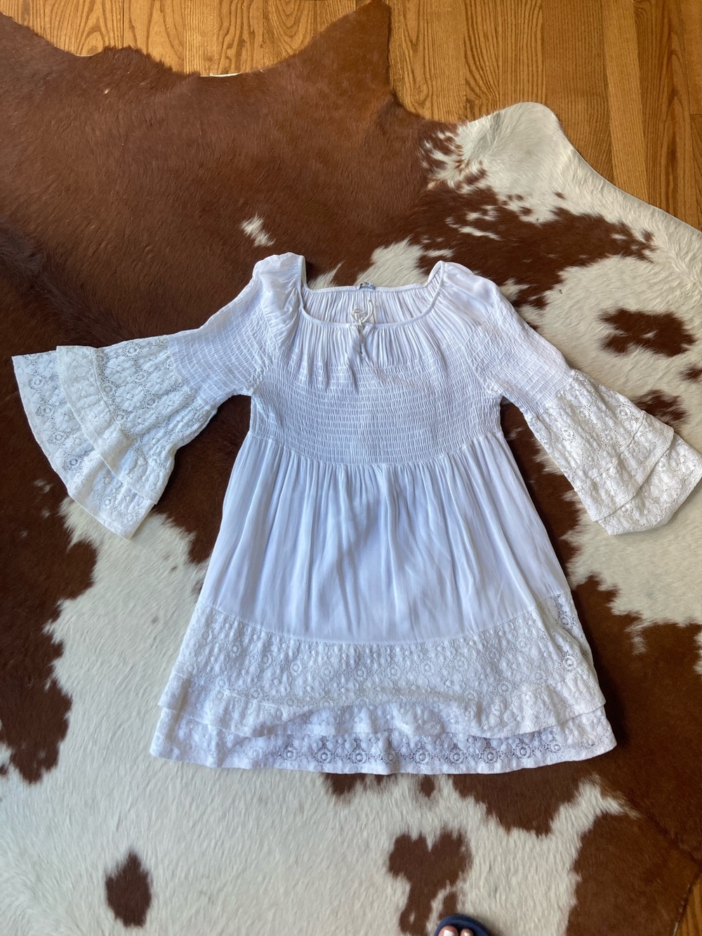 Bognar Blu Lace Bell sleeve dress